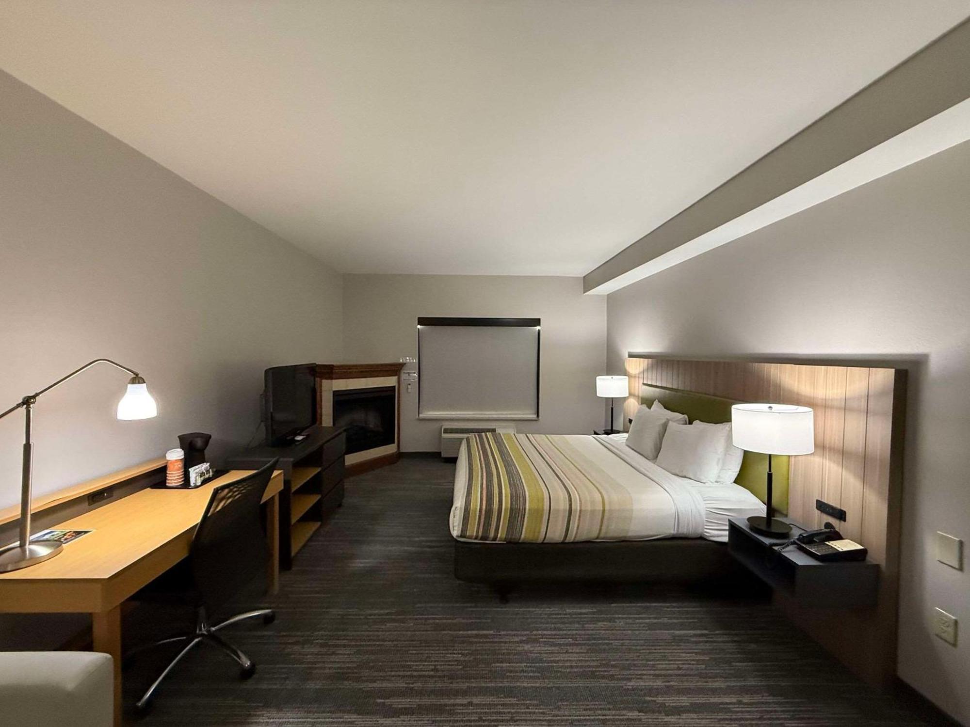 Country Inn & Suites By Radisson, Harrisburg - Hershey West, Pa Bagian luar foto